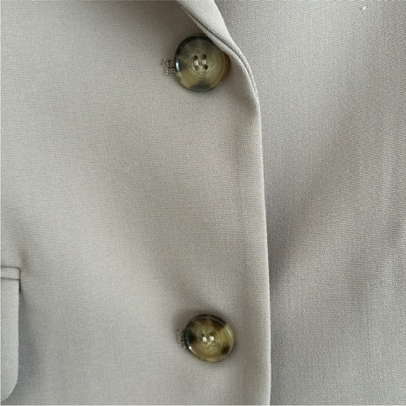 H&M Taupe Blazer - Picture 5 of 8